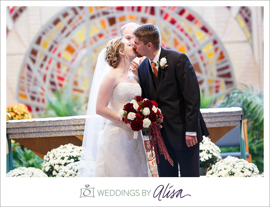 the-club-at-nevillewood-pittsburgh-wedding-photographers-038